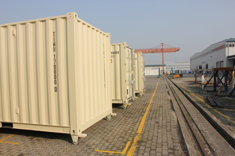 20ft storage container with 2x roll-up doors 16