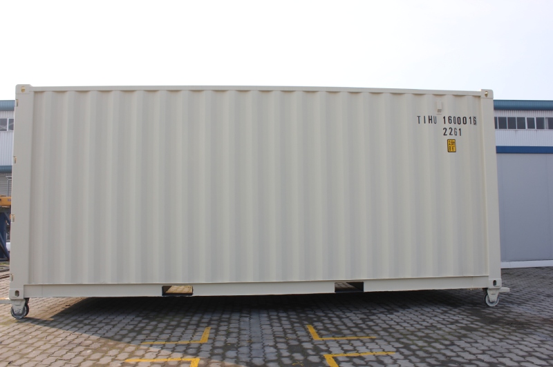 20ft storage container with 2x roll-up doors 5